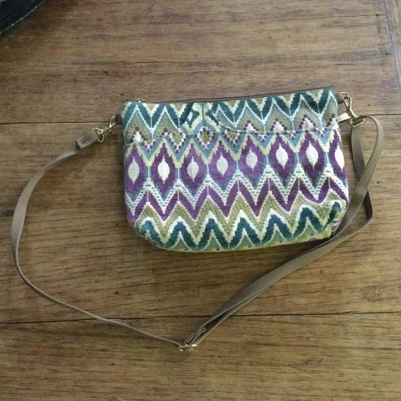 Danny K. Beverly Hills Tapestry purse crossbody - Picture 2 of 12